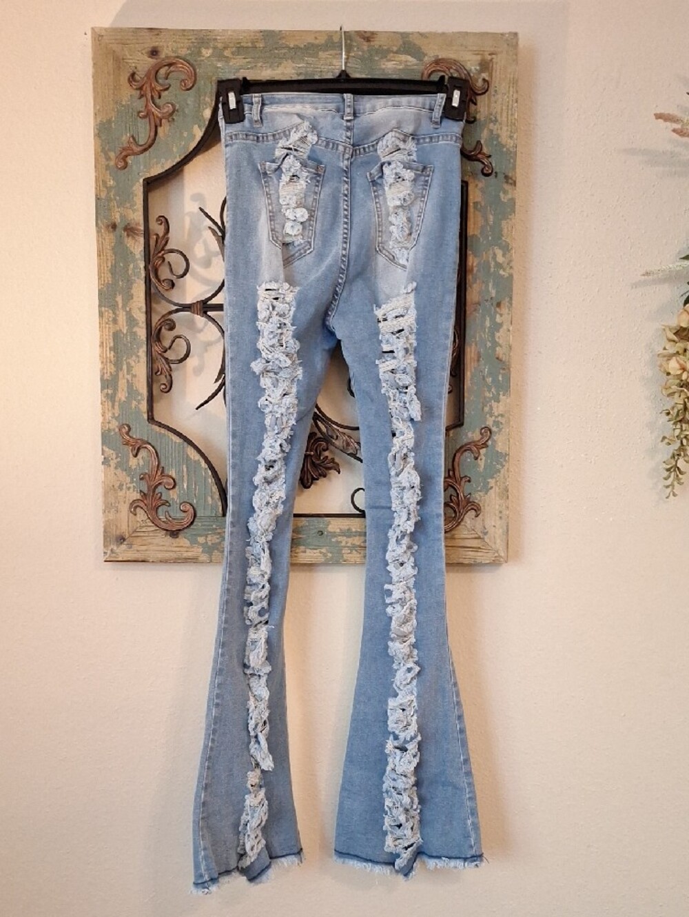 Ripped Light Wash Distressed Flared Jeans. NWT Size 28 - Picture 6 of 9
